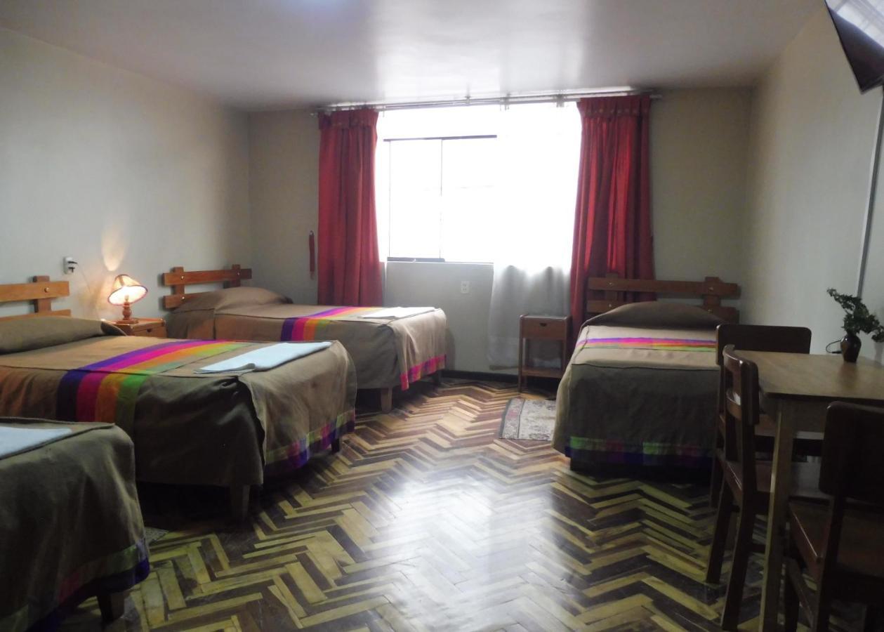 Hostal Los Uros Puno Eksteriør billede